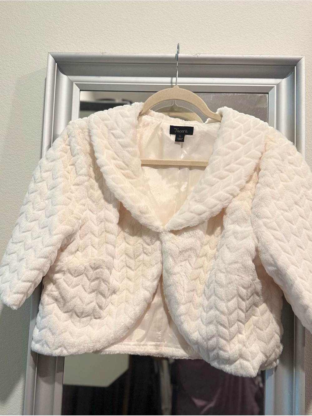 Tacera Cream Textured Faux Fur Cropped Jacket